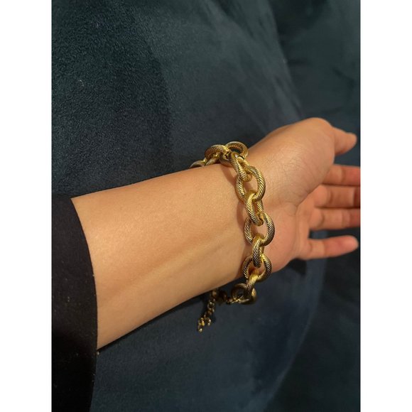 Gold statement bracelet big chunky curb link chain wide large bold metal womens - Picture 5 of 6